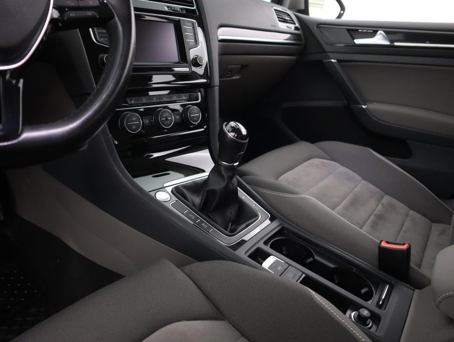 VOLKSWAGEN GOLF 2013
