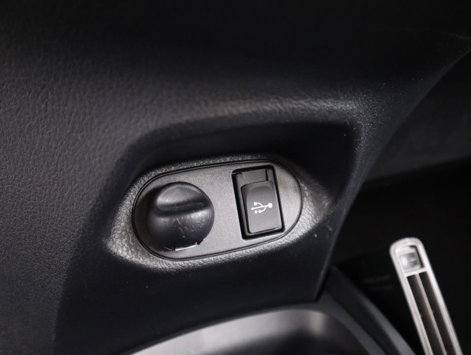 TOYOTA Yaris 2015