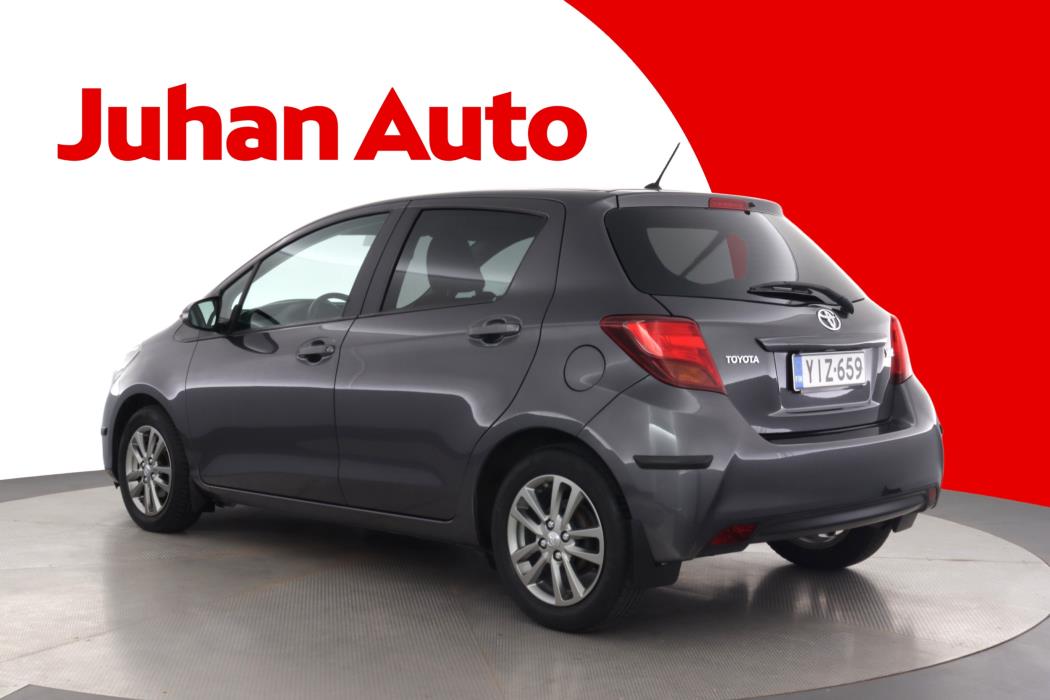 TOYOTA Yaris 2015