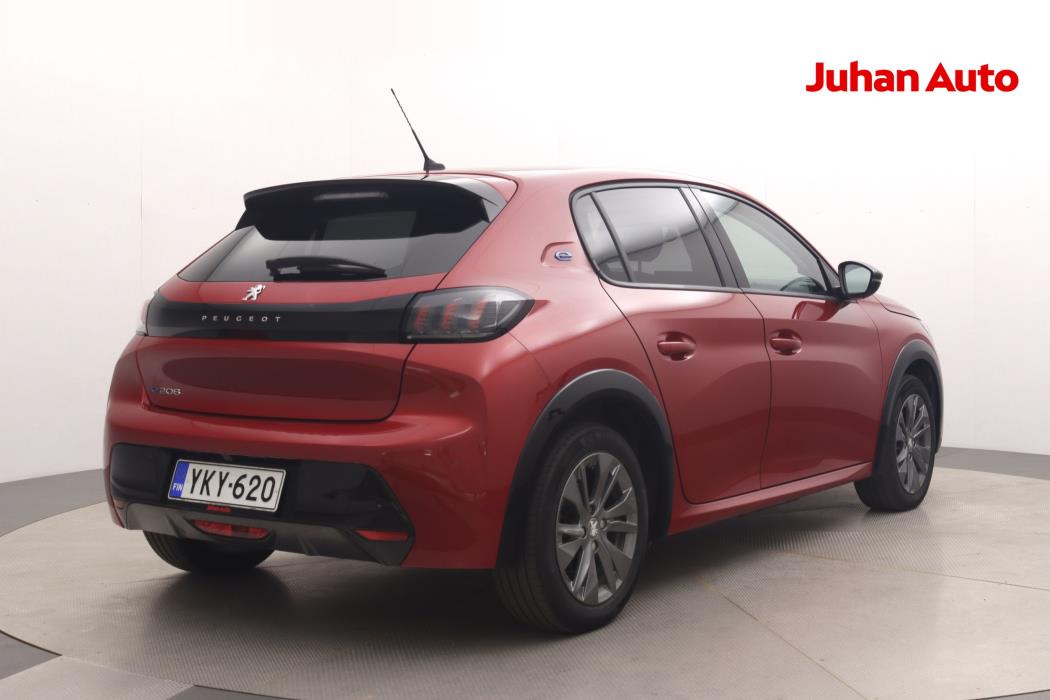 PEUGEOT e-208 2022