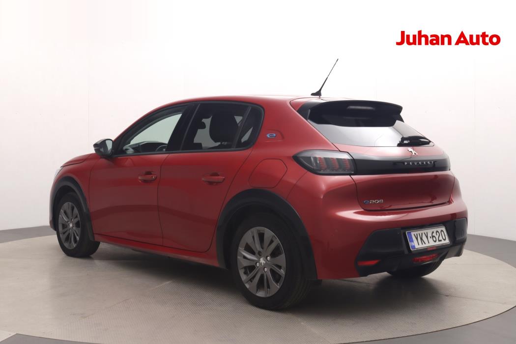 PEUGEOT e-208 2022