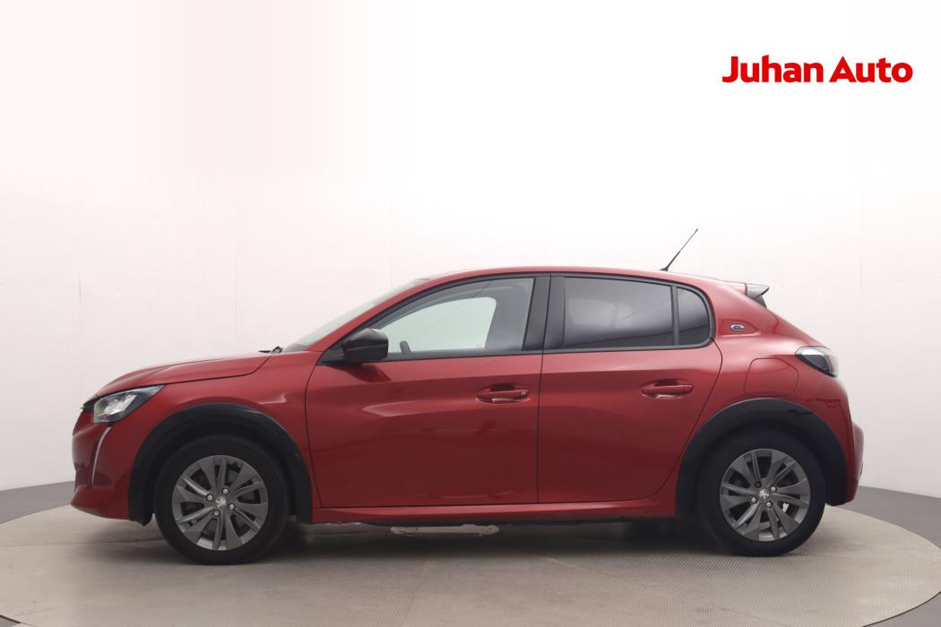 PEUGEOT e-208 2022