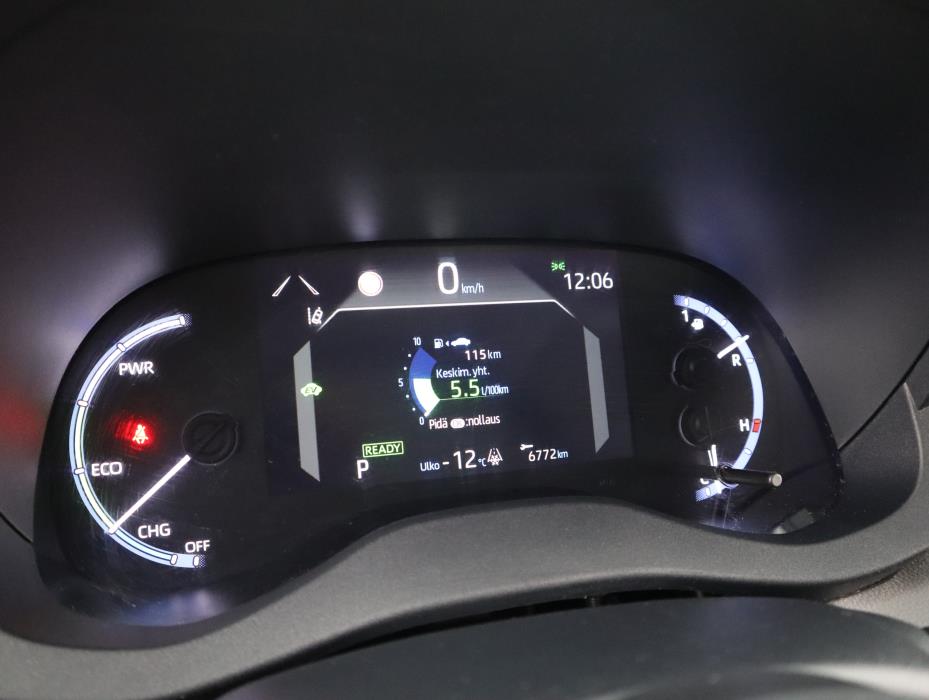 TOYOTA Yaris Cross 2022