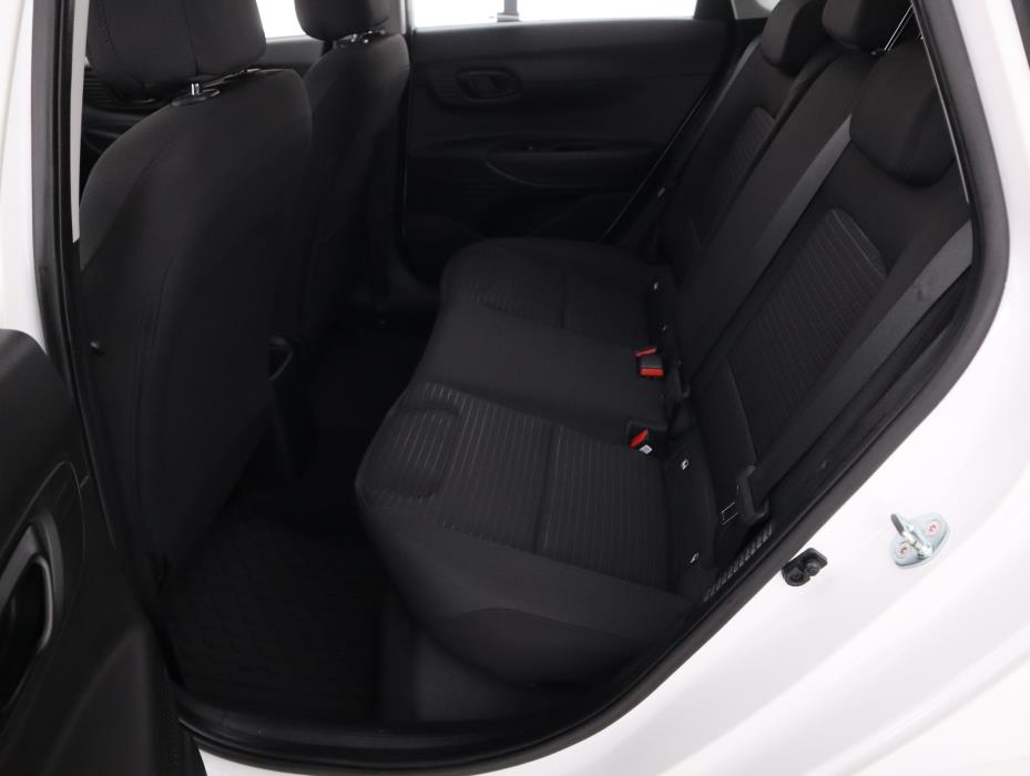 HYUNDAI i20 Hatchback 2021