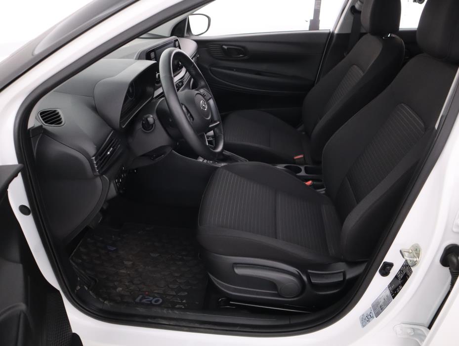 HYUNDAI i20 Hatchback 2021