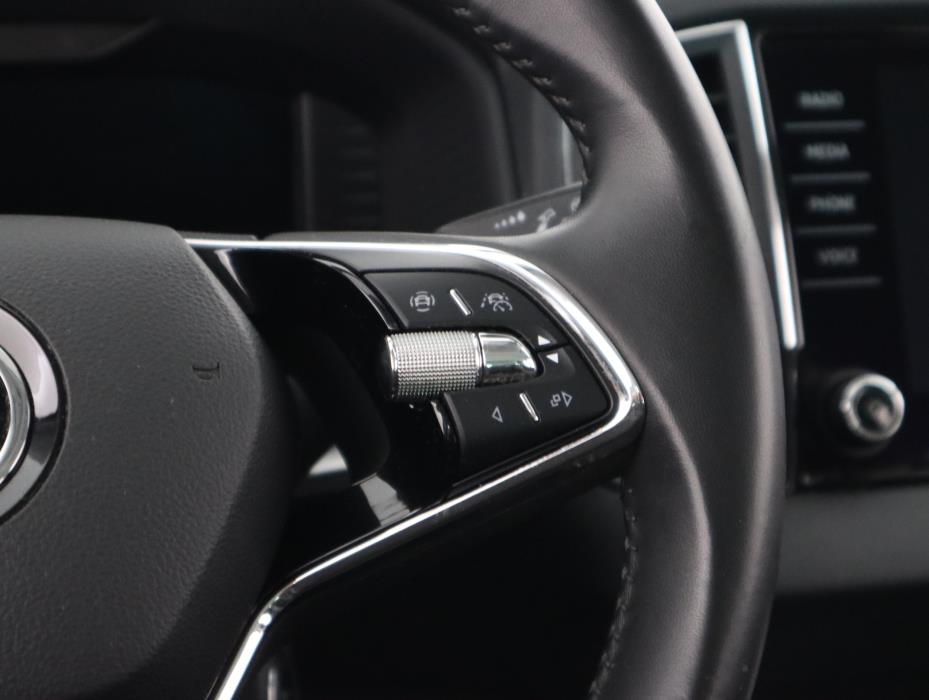 SKODA Karoq 2021