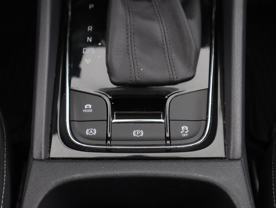SKODA Karoq 2021