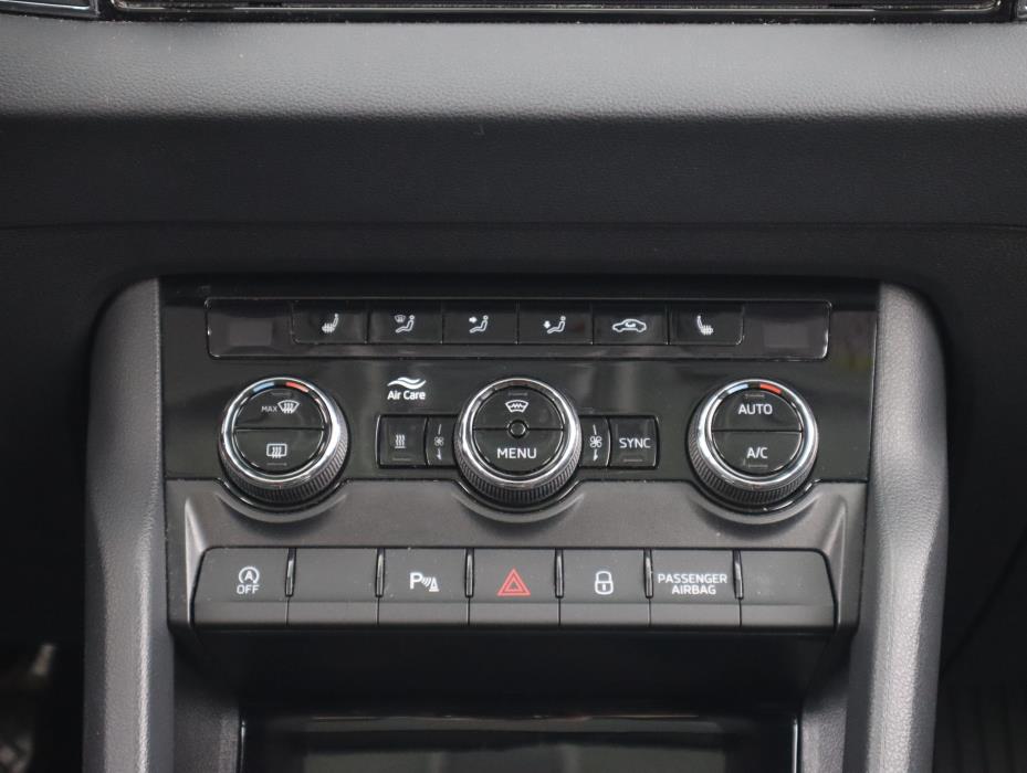 SKODA Karoq 2021