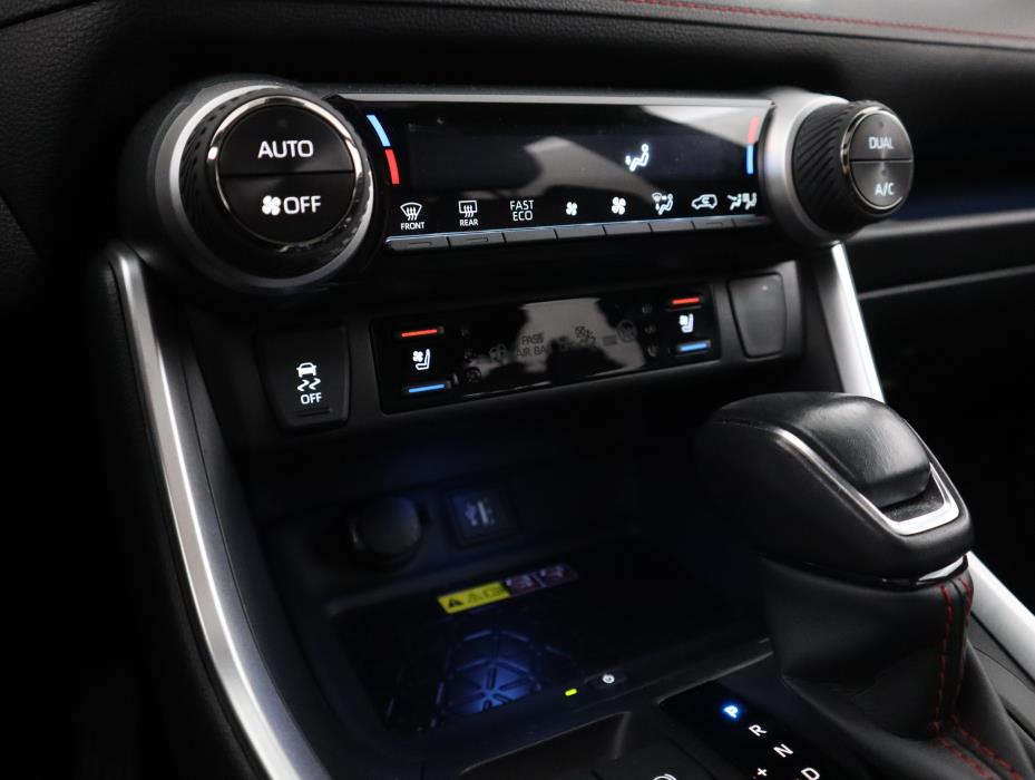 TOYOTA RAV4 Plug-in 2024