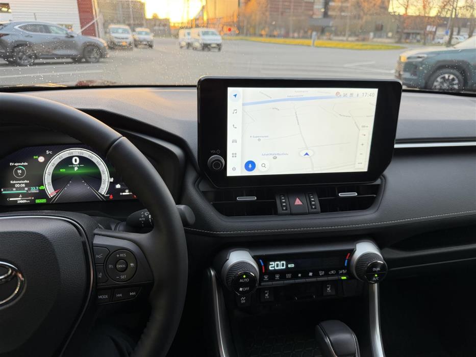 TOYOTA RAV4 2025