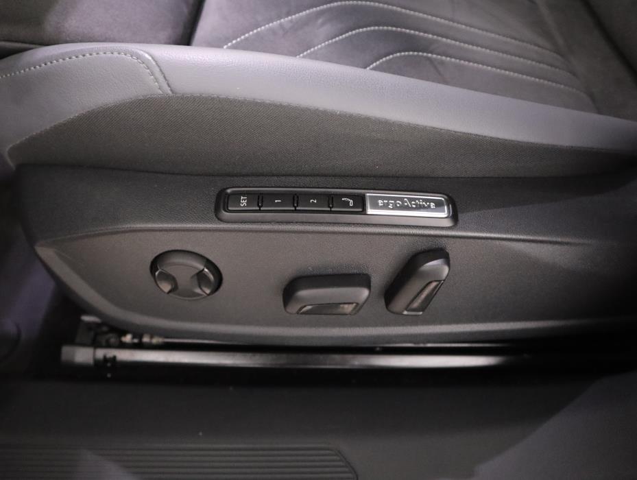 VOLKSWAGEN ID.4 2025