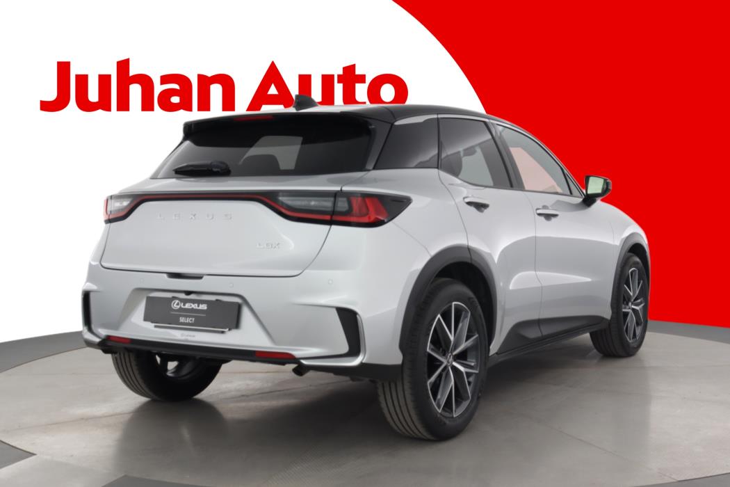 Lexus LBX 2025