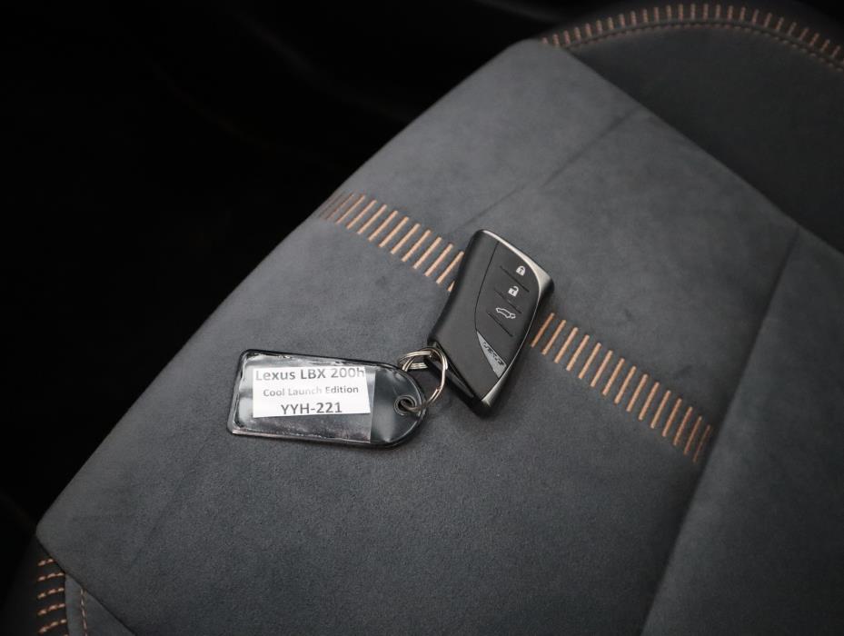 Lexus LBX 2025