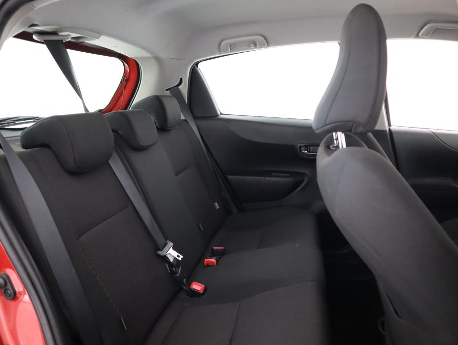 TOYOTA Yaris 2012