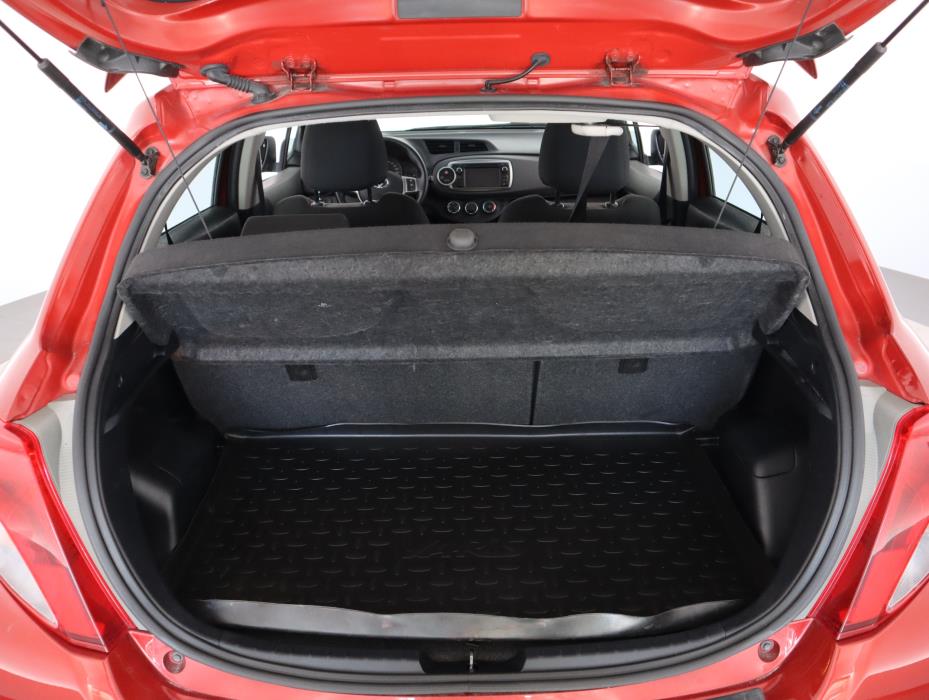 TOYOTA Yaris 2012