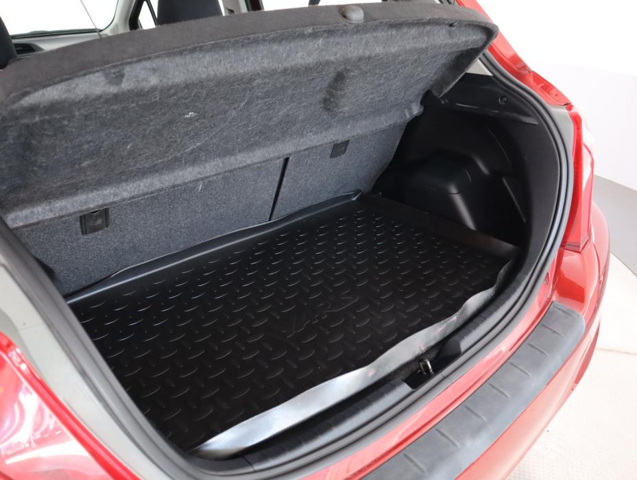 TOYOTA Yaris 2012