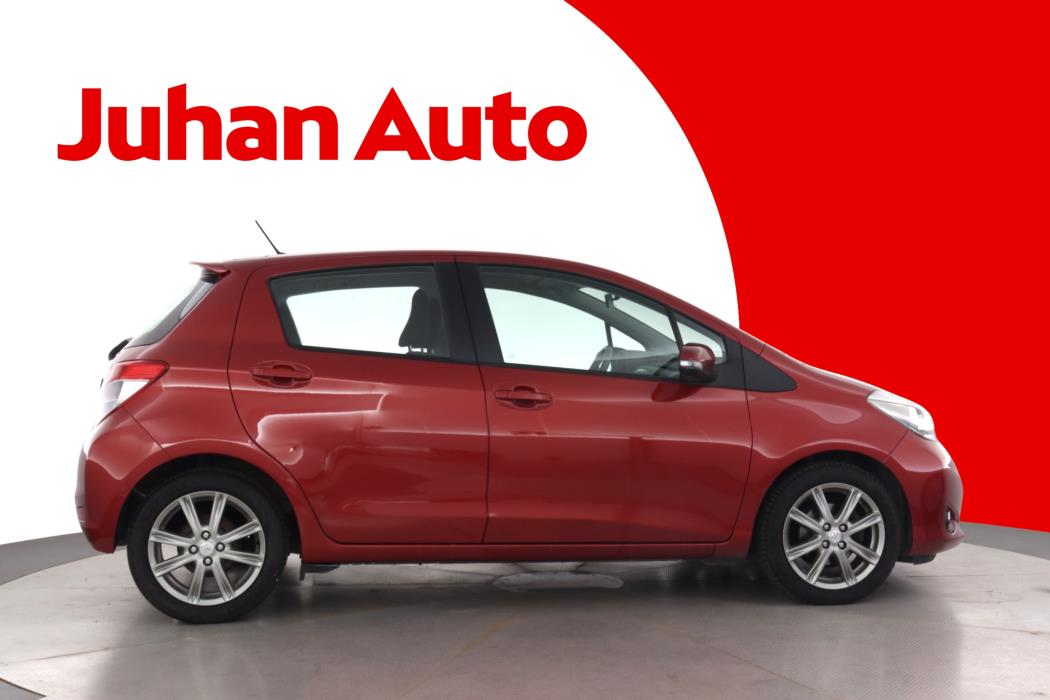 TOYOTA Yaris 2012