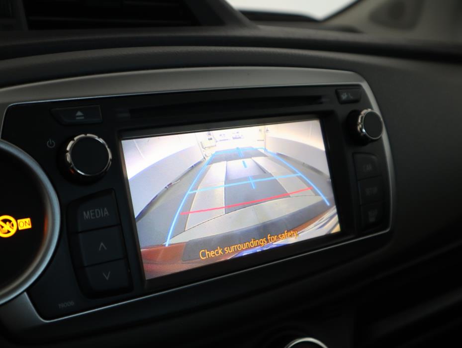 TOYOTA Yaris 2012