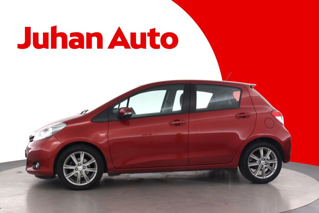 TOYOTA Yaris 2012