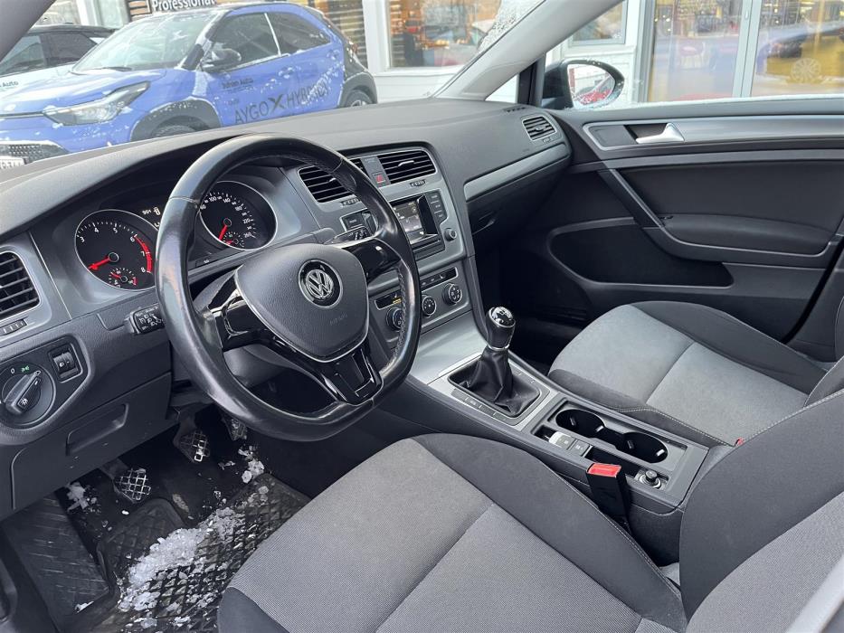 VOLKSWAGEN GOLF 2016