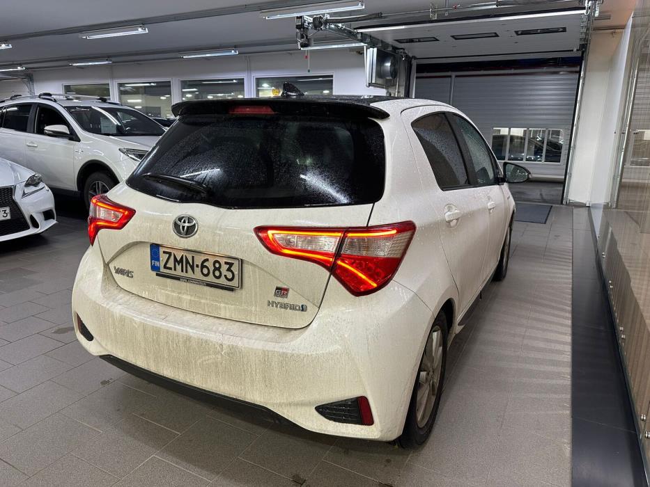 TOYOTA Yaris 2019