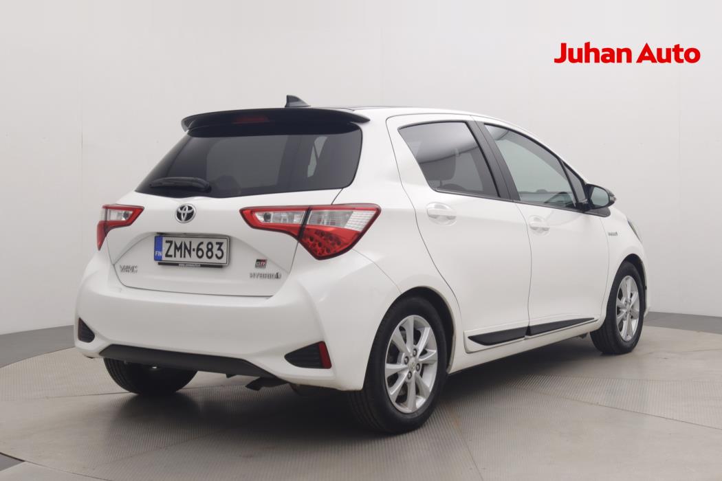 TOYOTA Yaris 2019
