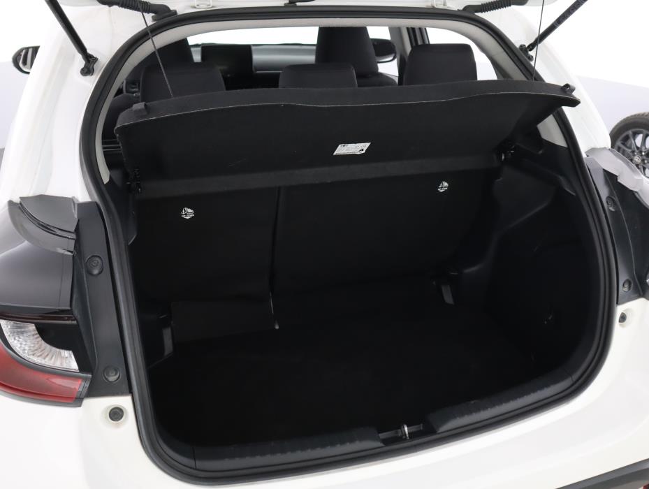 TOYOTA Yaris 2025