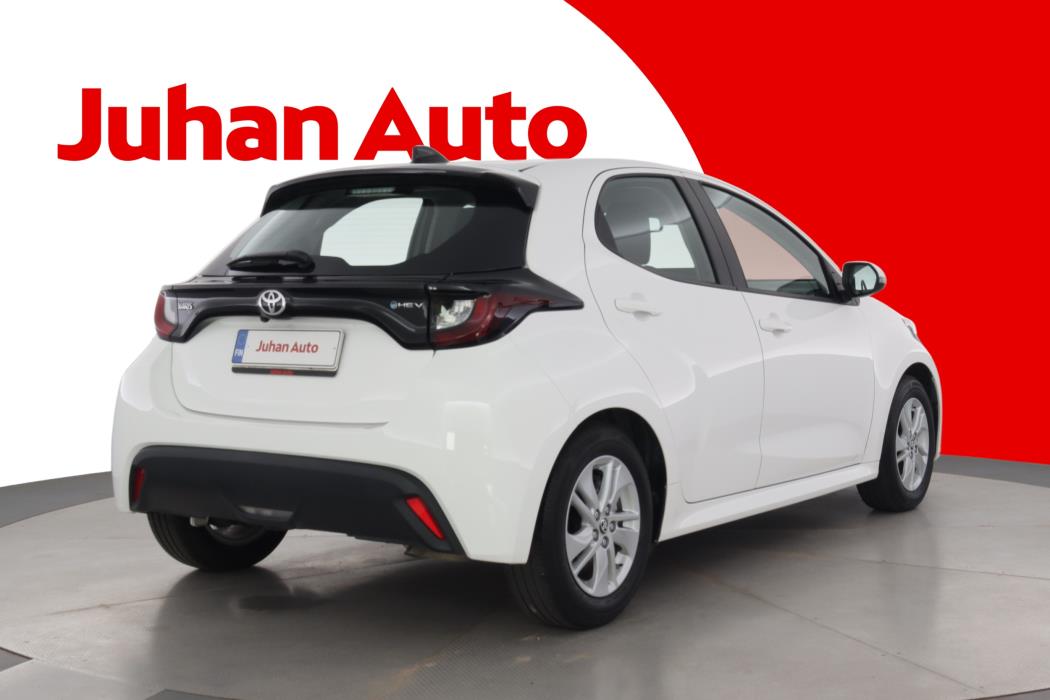 TOYOTA Yaris 2025