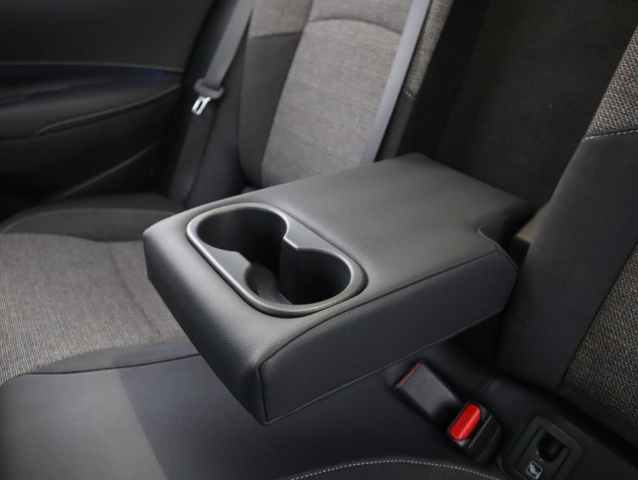 TOYOTA Corolla 2025