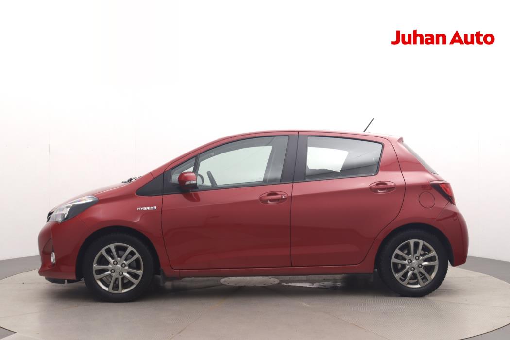 TOYOTA Yaris 2016