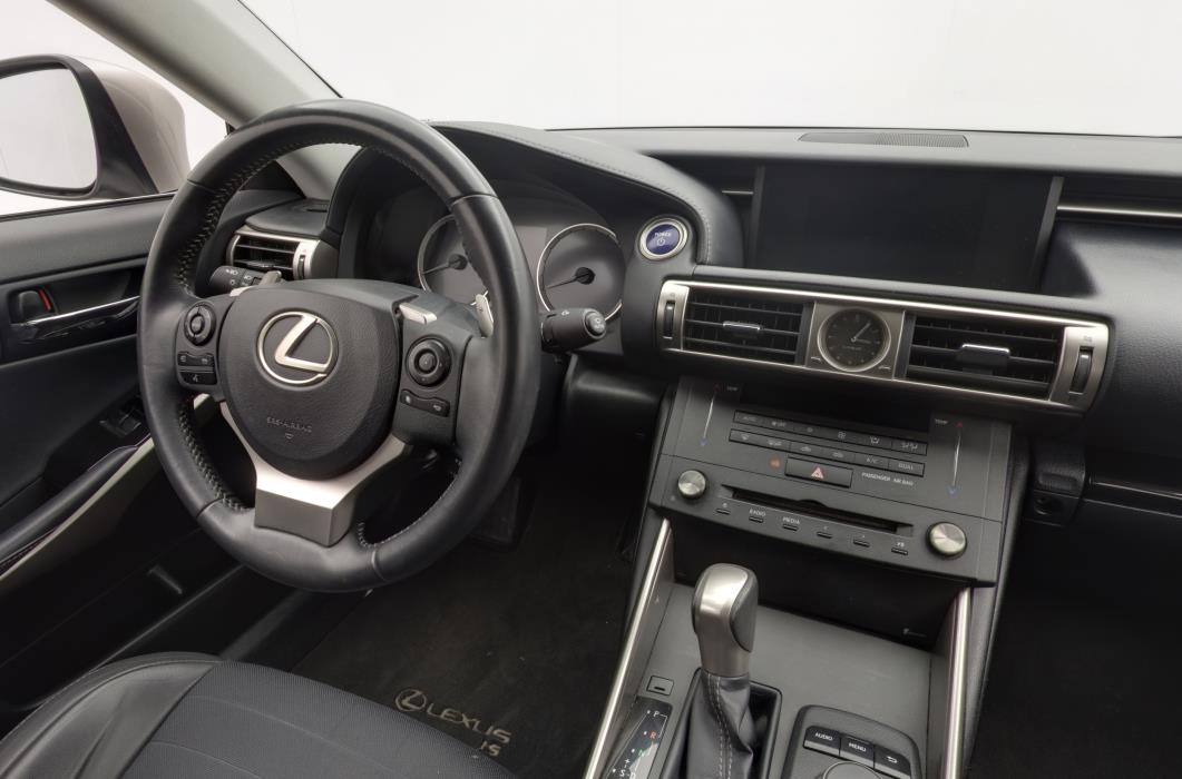 LEXUS IS 2015
