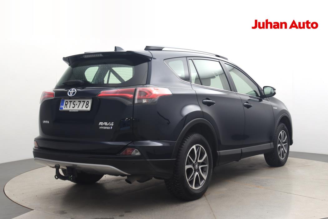 TOYOTA RAV4 2018