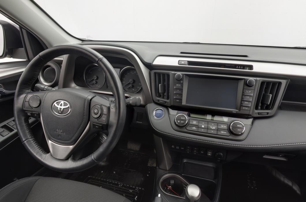TOYOTA RAV4 2018