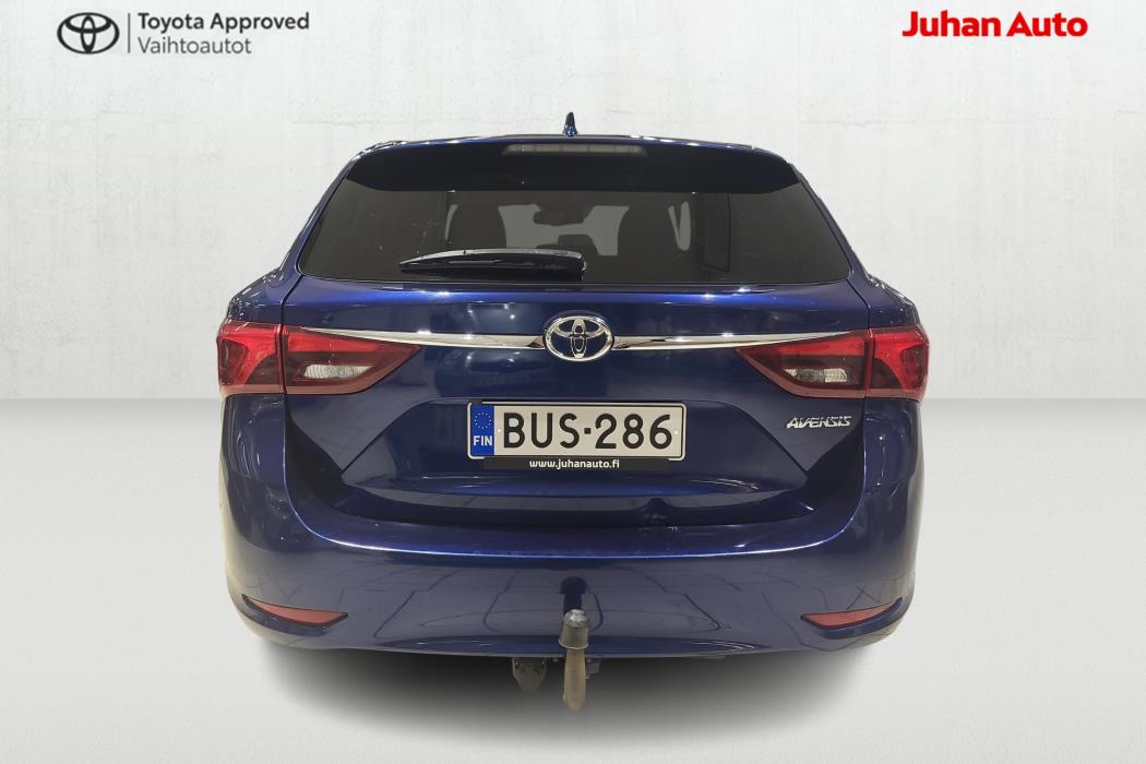 TOYOTA Avensis 2017