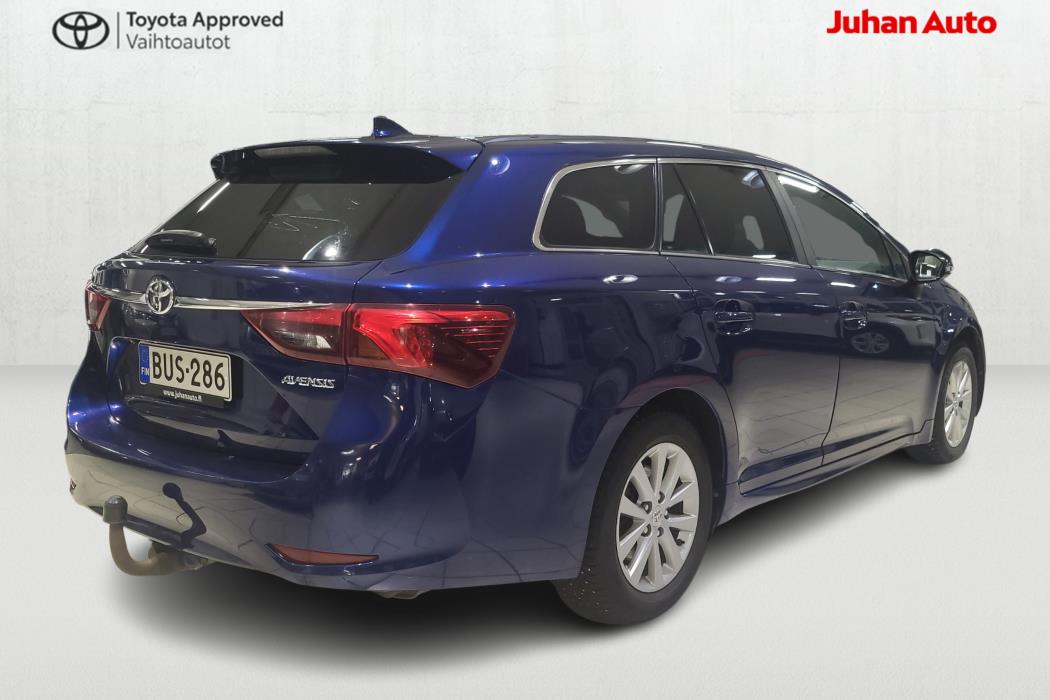TOYOTA Avensis 2017