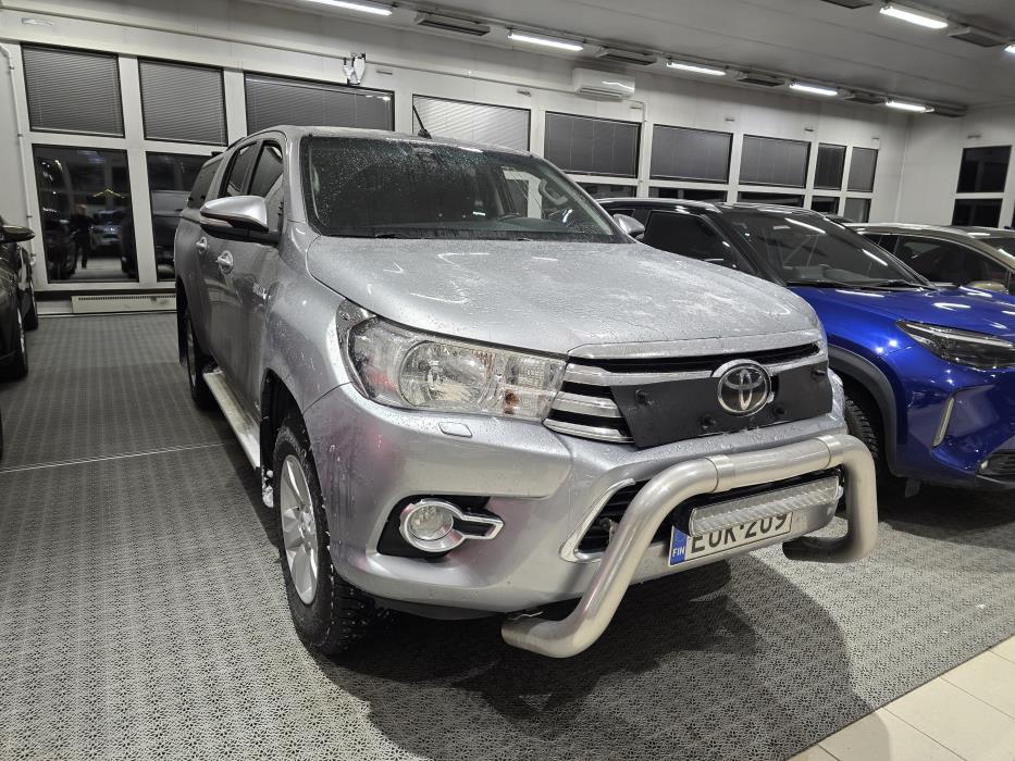 TOYOTA Hilux 2016