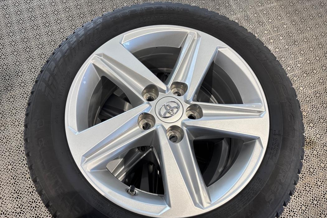 TOYOTA Corolla 2023