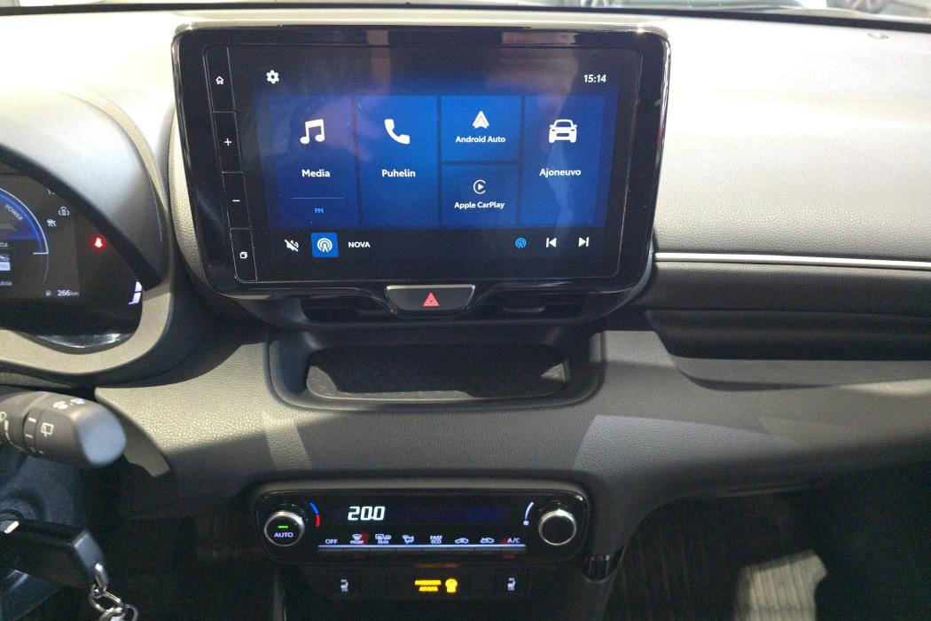 TOYOTA Yaris 2024