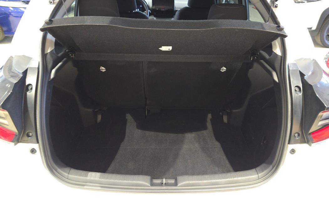 TOYOTA Yaris 2024