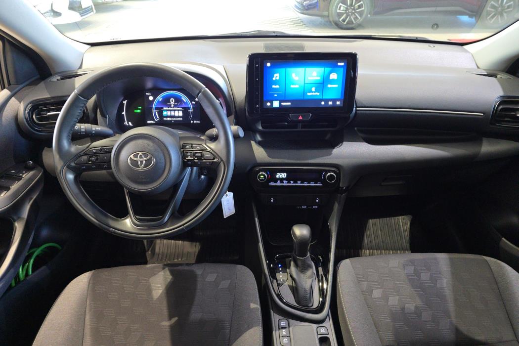 TOYOTA Yaris 2024