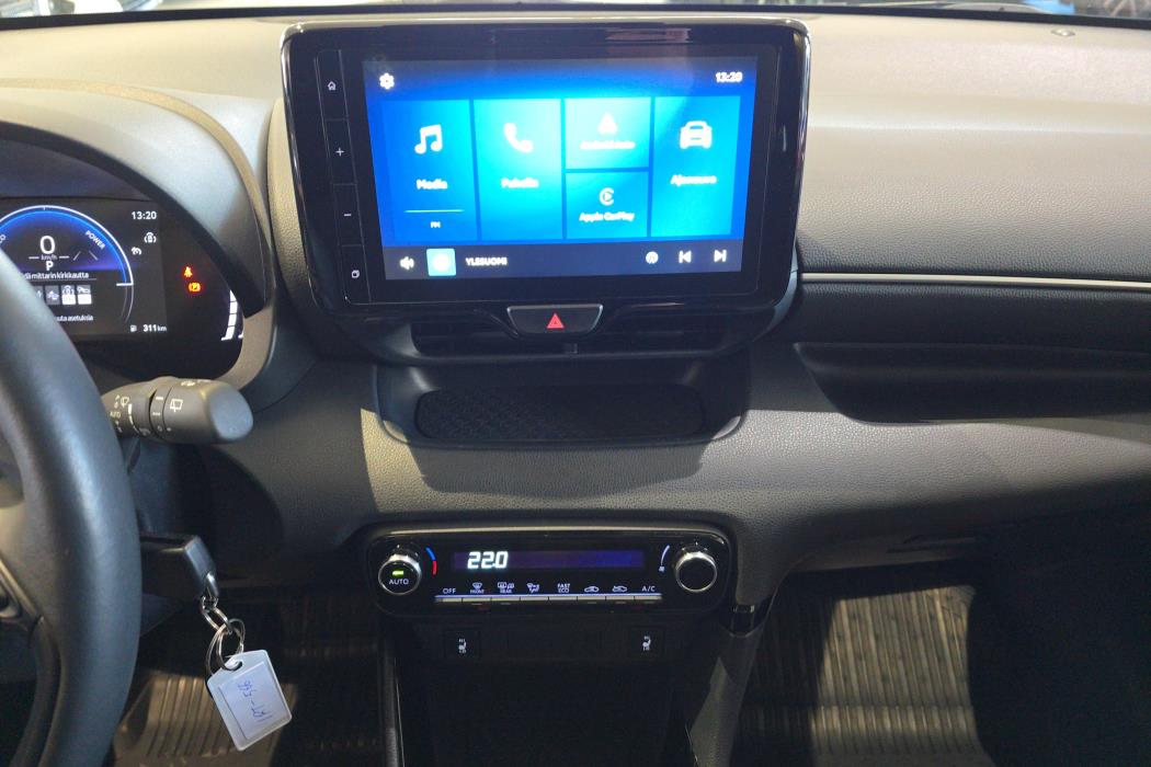 TOYOTA Yaris 2024