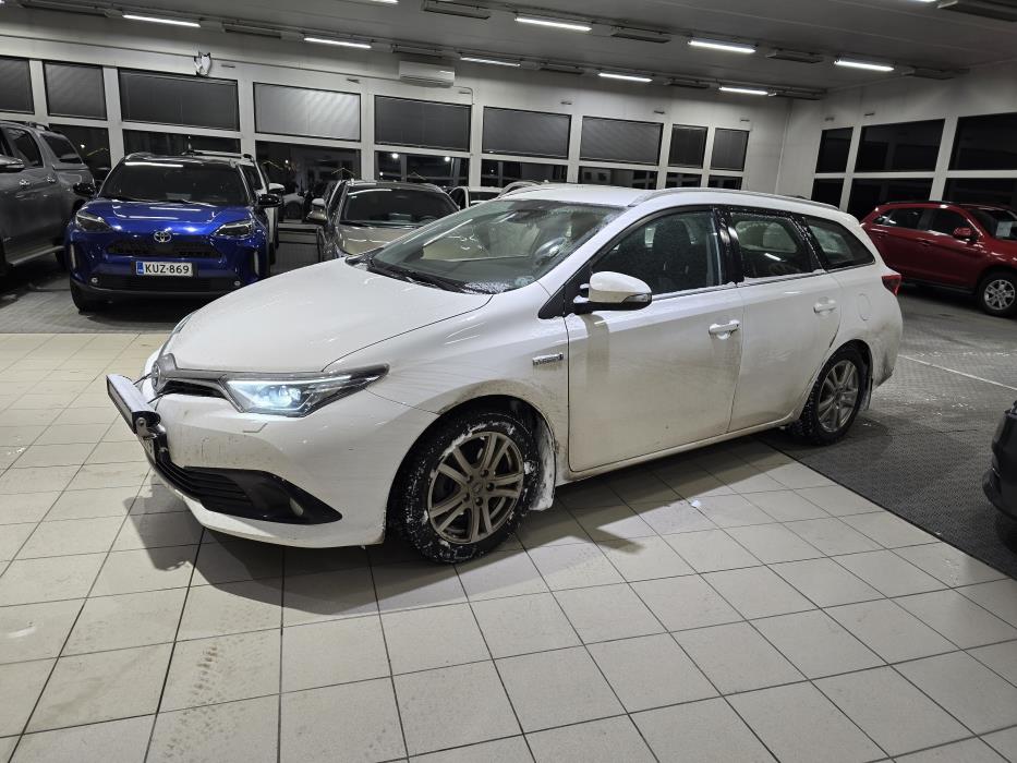 TOYOTA Auris 2017
