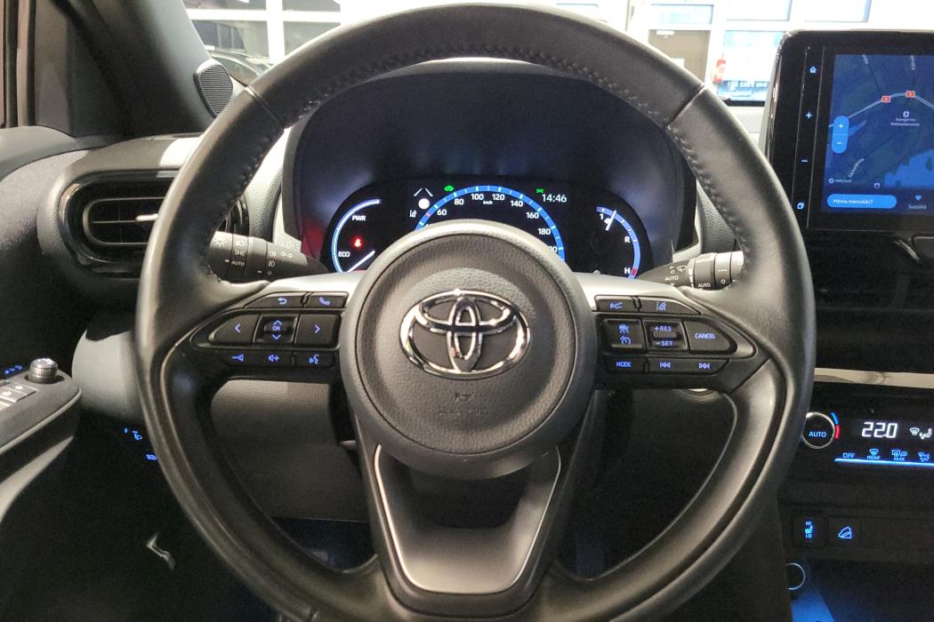 TOYOTA Yaris Cross 2022