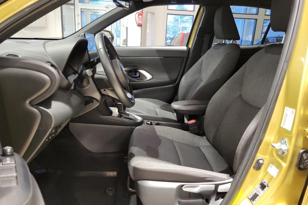 TOYOTA Yaris Cross 2022