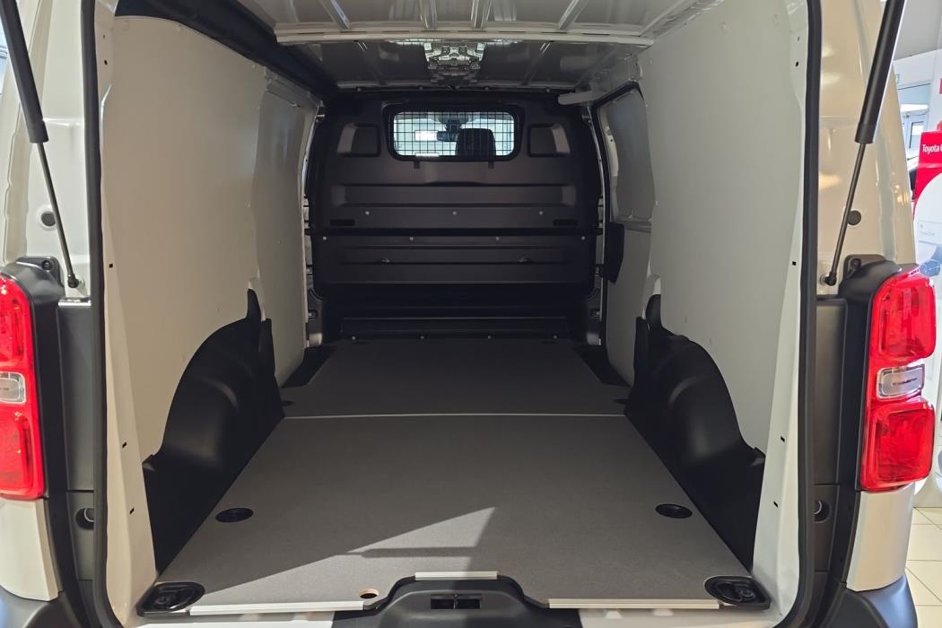 TOYOTA Proace 2025