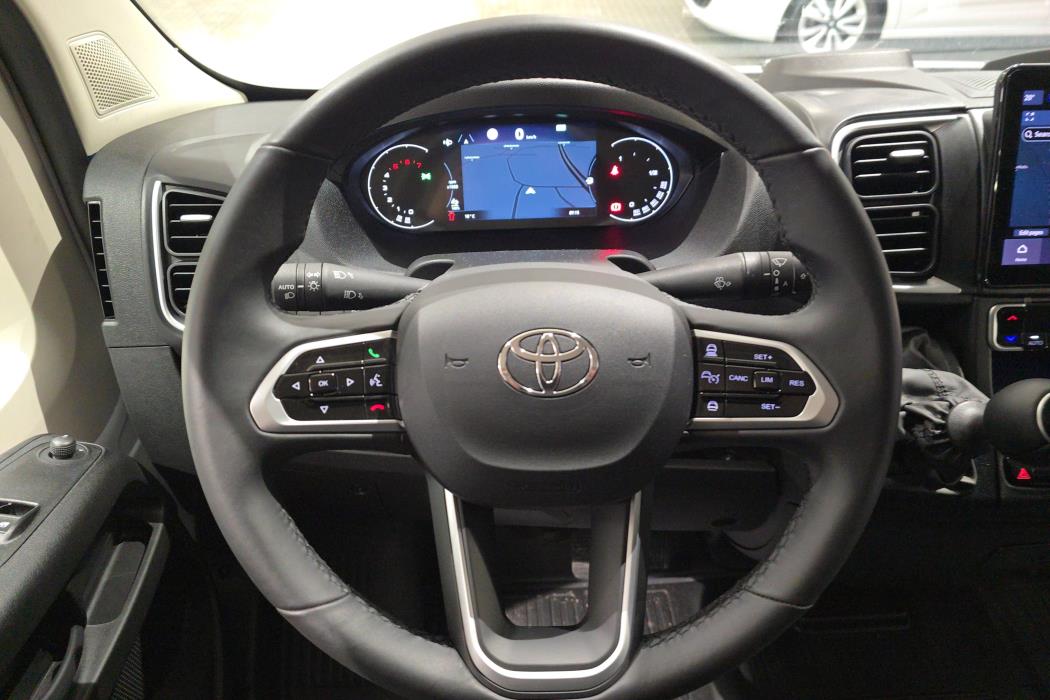 Toyota Proace MAX 2025