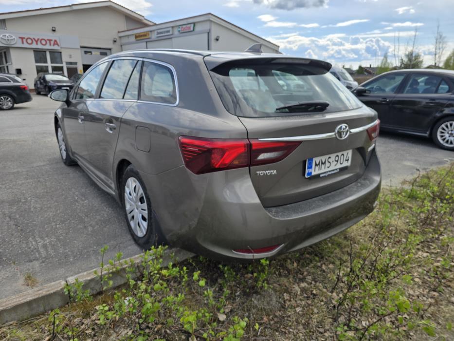TOYOTA Avensis 2016