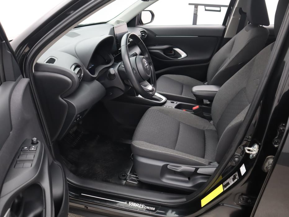 TOYOTA Yaris Cross 2023