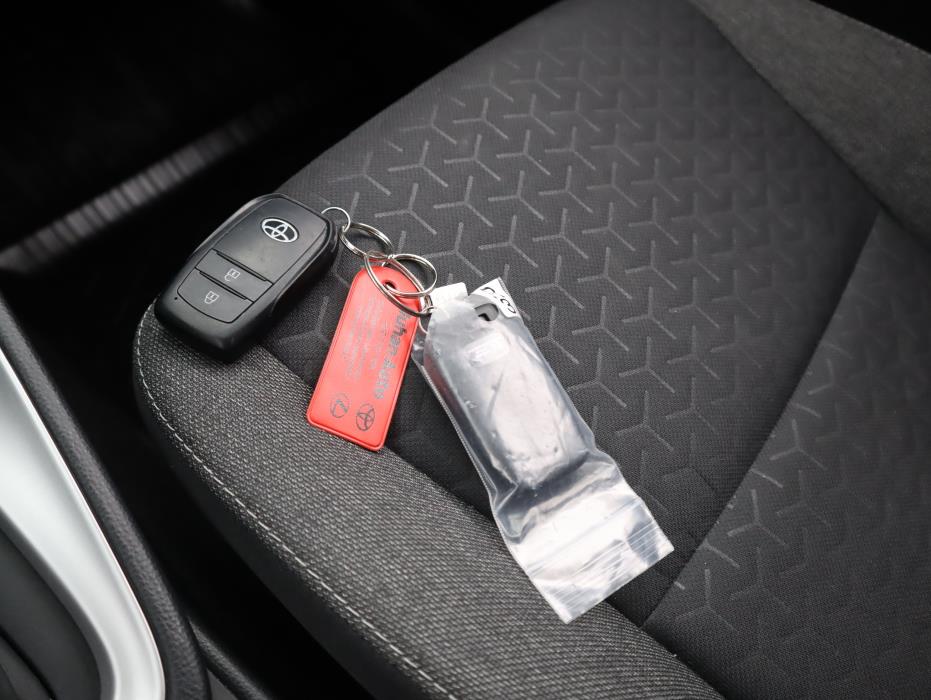 TOYOTA Yaris Cross 2023