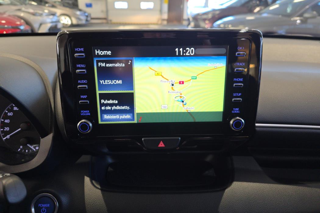 TOYOTA TOYOTA YARIS HYBRID 2023